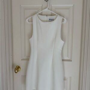 Elegant White Sleeveless Dress
